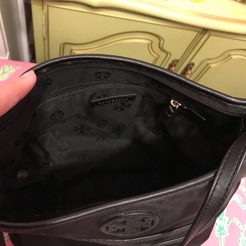 Tory Burch Ella Nylon Black crossbody bag - Picture 2 of 12